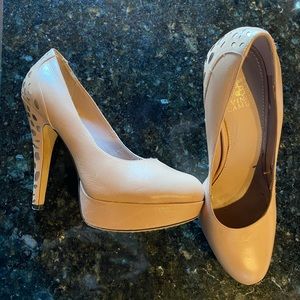 Vince Camuto Nude heels